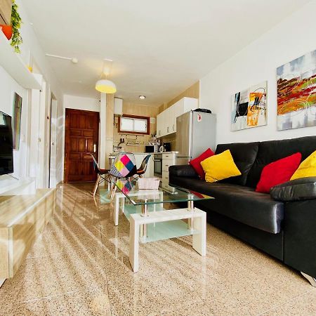 Orange And White Apartment In Yumbo San Bartolomé Esterno foto