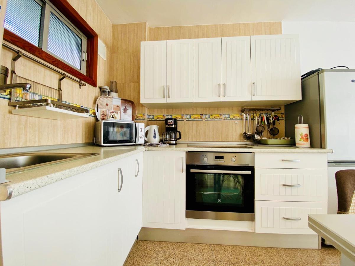 Orange And White Apartment In Yumbo San Bartolomé Esterno foto
