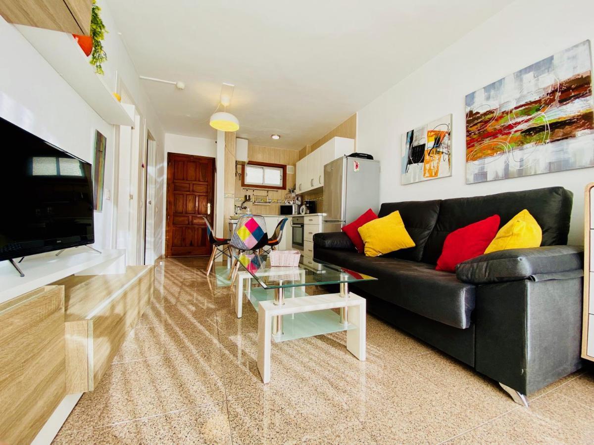 Orange And White Apartment In Yumbo San Bartolomé Esterno foto