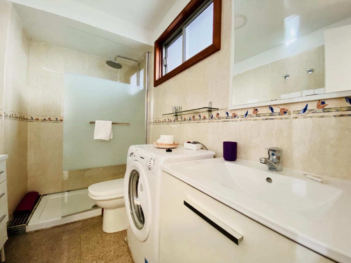 Orange And White Apartment In Yumbo San Bartolomé Esterno foto