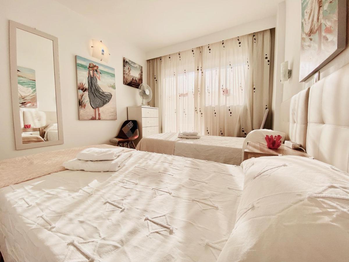 Orange And White Apartment In Yumbo San Bartolomé Esterno foto