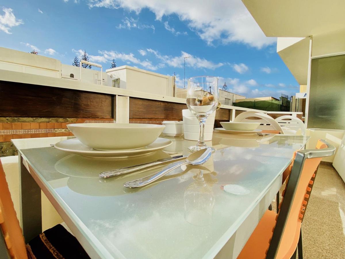 Orange And White Apartment In Yumbo San Bartolomé Esterno foto