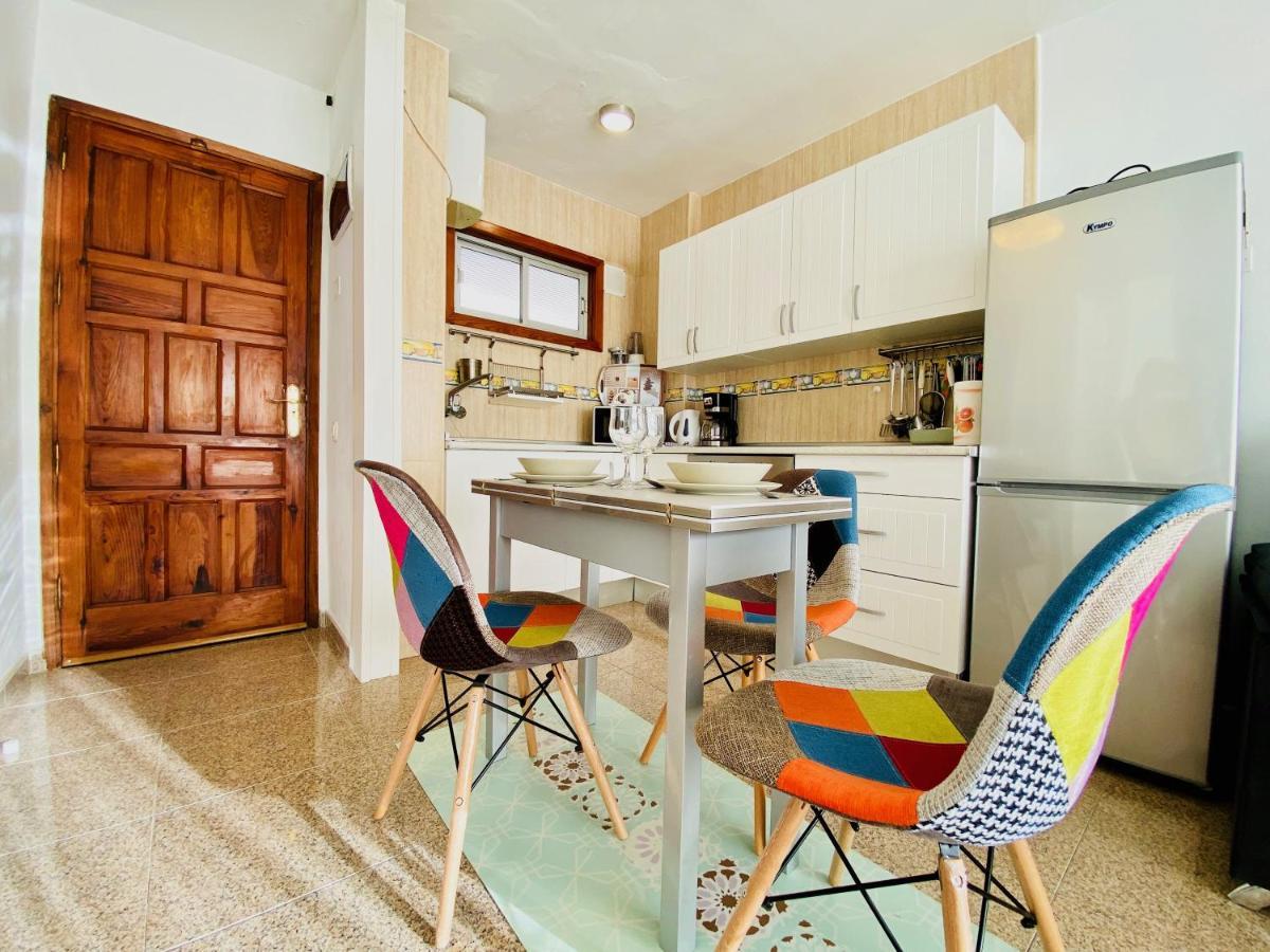 Orange And White Apartment In Yumbo San Bartolomé Esterno foto
