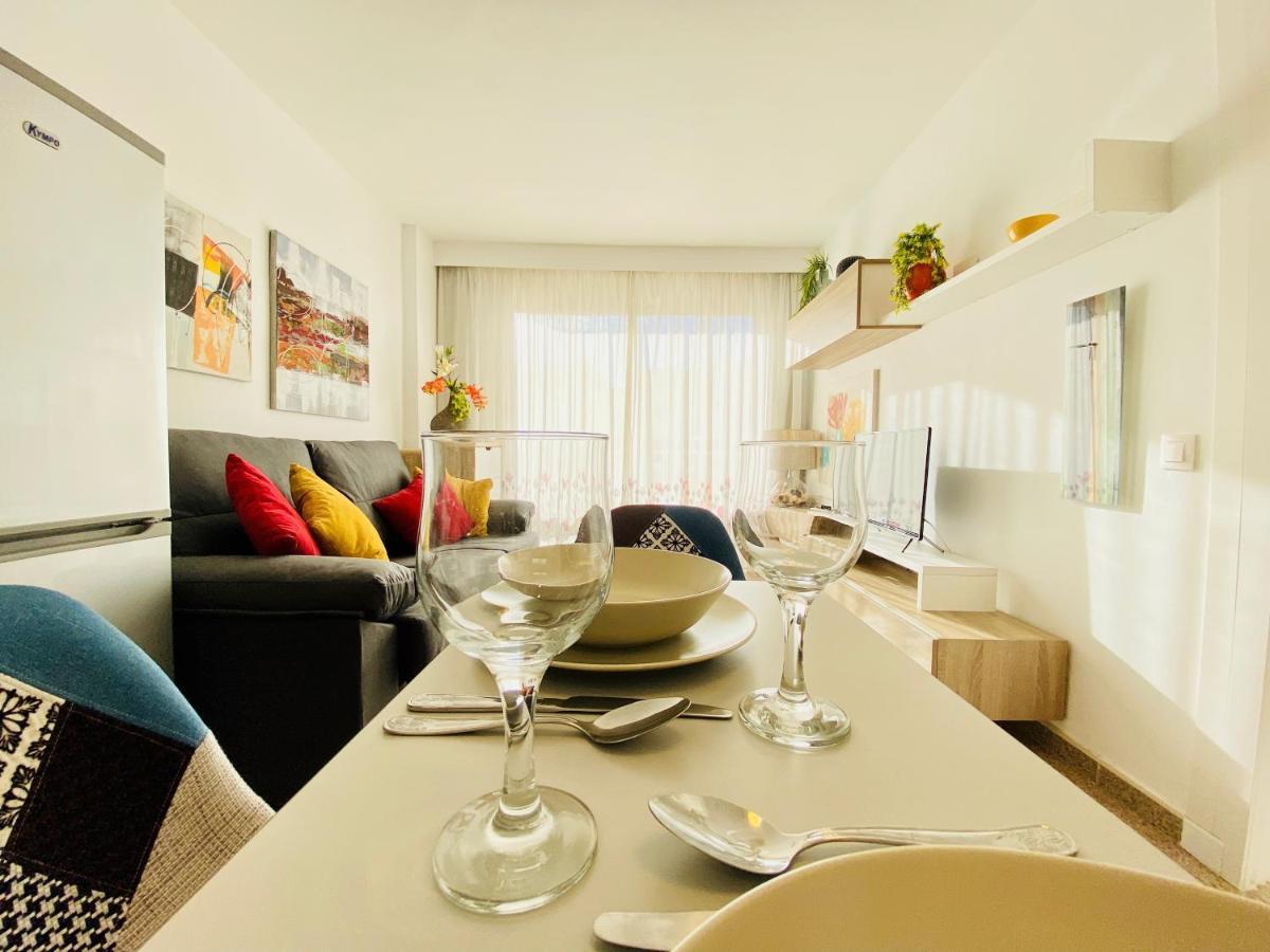 Orange And White Apartment In Yumbo San Bartolomé Esterno foto