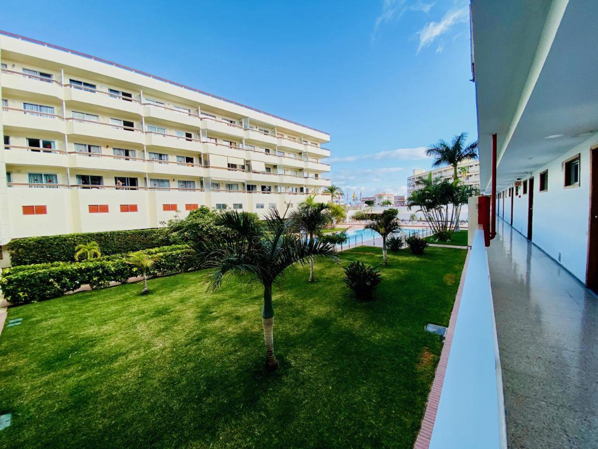 Orange And White Apartment In Yumbo San Bartolomé Esterno foto