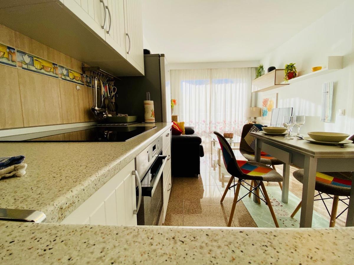 Orange And White Apartment In Yumbo San Bartolomé Esterno foto